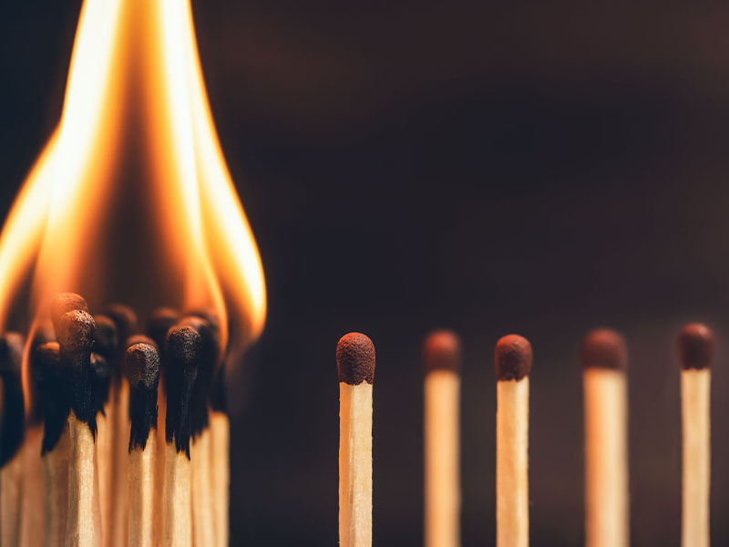 Munkahelyi kiégés megelőzése: tippek, jelek és hatékony módszerek